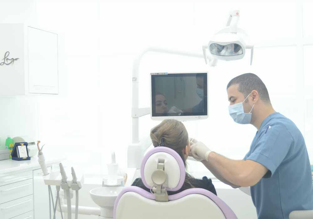 راتب طبيب الأسنان في الإمارات