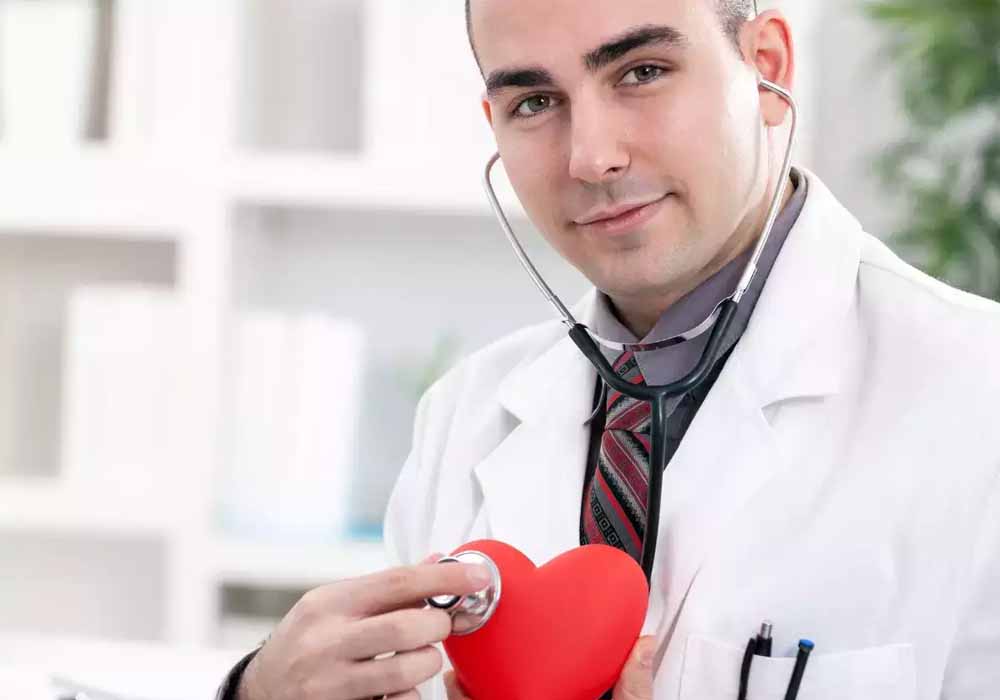 راتب طبيب القلب في الإمارات